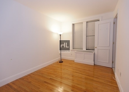 East 70 Street - Photo 1