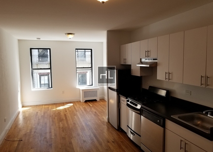 East 89 Street - Photo 1