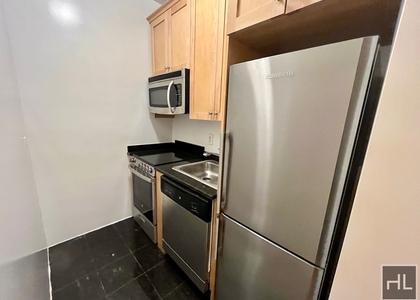 West 73 Street - Photo 1