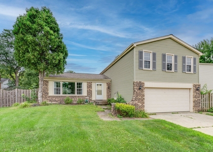 5s735 Park Meadow Drive - Photo 1