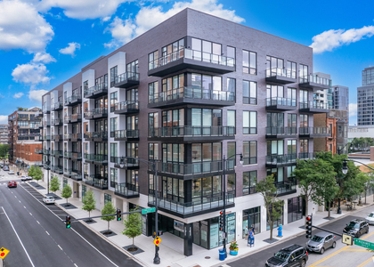 812 W Adams Street - Photo 1