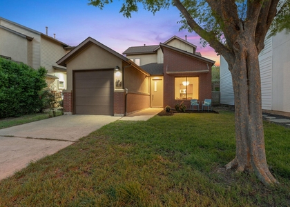 2911 Corbin Ln - Photo 1