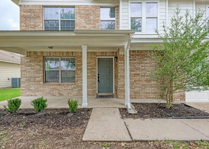 125 Holland St - Photo 1