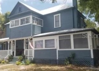 318 E Tarpon Avenue - Photo 1