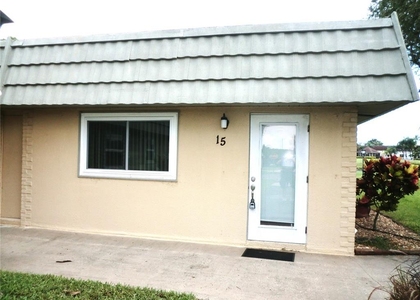 201 Kings Boulevard - Photo 1