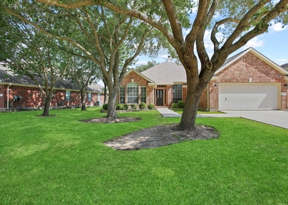 8305 Spinnaker Bay Lane - Photo 1