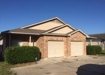 2206 S Bagdad Rd - Photo 1