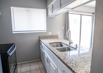 3003 Parker Ln - Photo 1