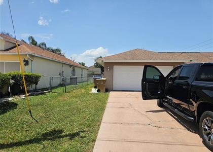 102 Whitehall Way - Photo 1