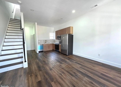 1520 S 22nd Street - Photo 1