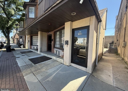 15 W 10th Street - Photo 1