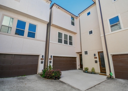 1610 Parker Street - Photo 1