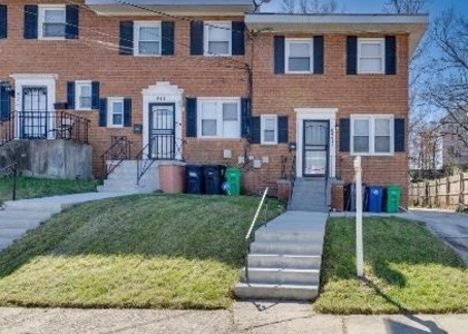 821 Maury Avenue - Photo 1