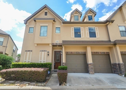 3042 Royal Oaks Crs - Photo 1