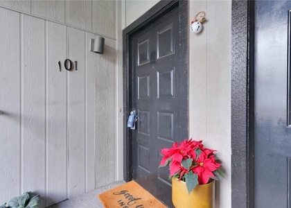 10811 Richmond Avenue - Photo 1