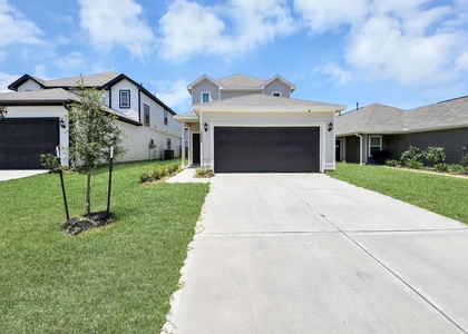 13820 Diamondback Drive - Photo 1