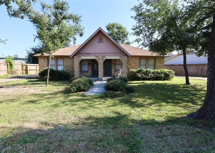 1125 Usener Street - Photo 1