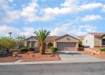 2571 Thatcher Avenue - Photo 1