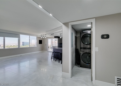 205 E Harmon Avenue - Photo 1