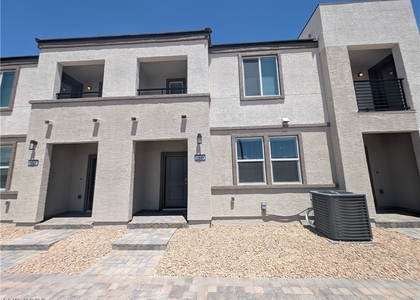 1949 Hydrangea Place - Photo 1
