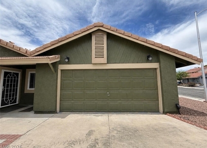 8913 Torcello Drive - Photo 1