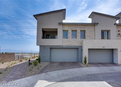 600 N Carriage Hill Drive - Photo 1