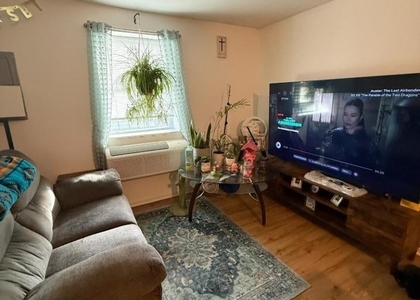 19 Merriam Ave - Photo 1