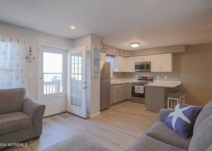 113 Lincoln Avenue - Photo 1