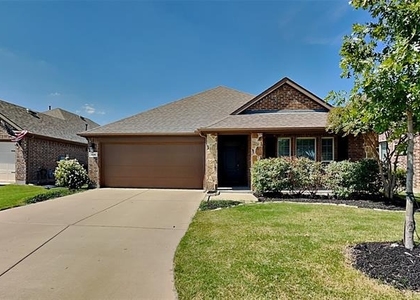 605 Stars Drive - Photo 1