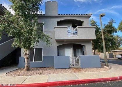 600 W Grove Parkway - Photo 1