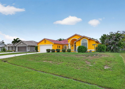 3077 Se Galt - Photo 1