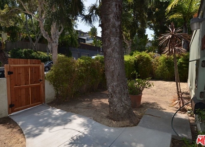 3113 5th Street - Photo 1