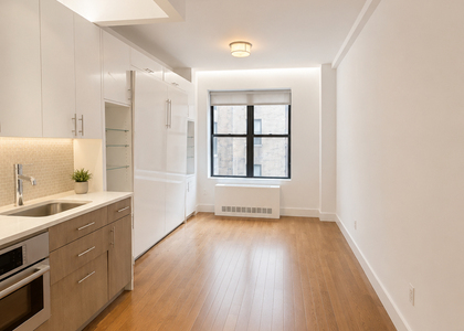 Studio Broadway Avenue  - Photo 1