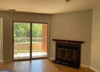 205 Salem Court - Photo 1