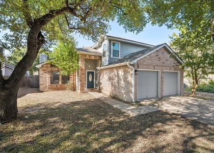 15902 De Peer Ave - Photo 1
