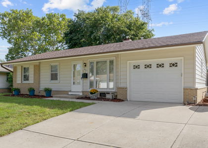 1031 Maple Lane - Photo 1