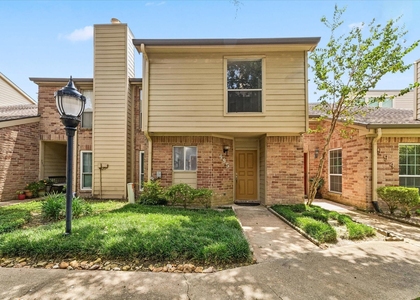 995 Memorial Village Drive - Photo 1