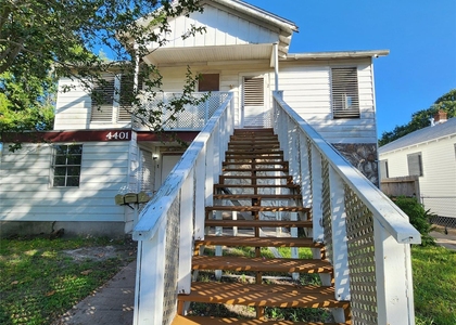 4401 Avenue Q 1/2 - Photo 1