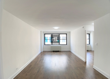 5 Avenue - Photo 1