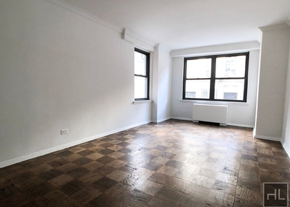E 82 St - Photo 1