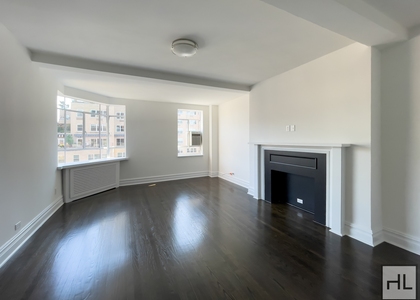 Fifth Avenue - Photo 1