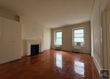 East 80th Street - Photo 1