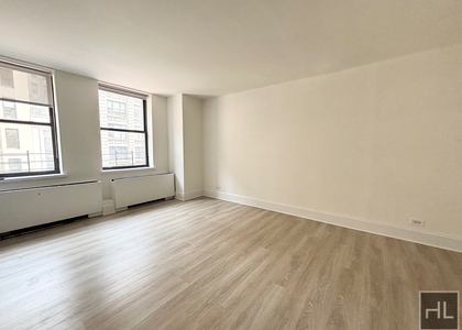West 34th Street - Photo 1