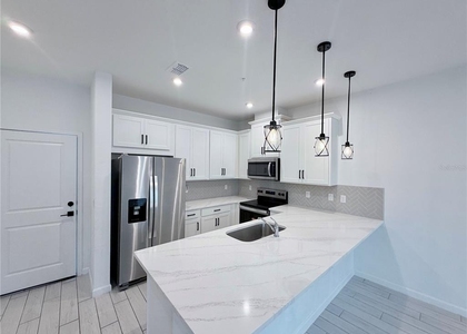 9855 Walkway Dr - Photo 1
