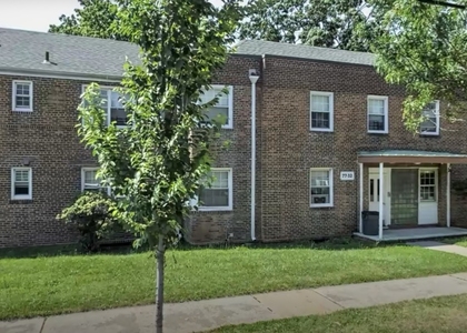 77-32 Vleigh Place - Photo 1