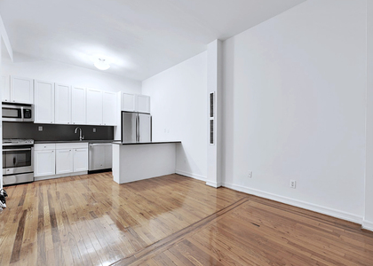 Madison Avenue - Photo 1