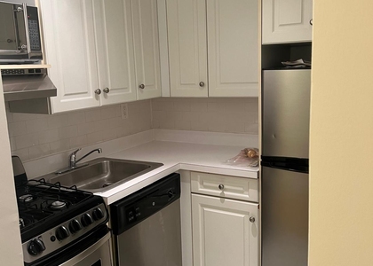 East 80th Street - Photo 1