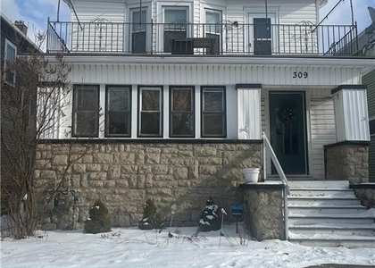 309 N Park Avenue - Photo 1