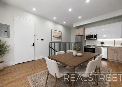 463 Dekalb Avenue - Photo 1