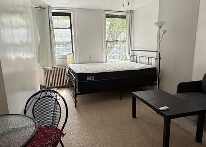 424 East 11th Street, New York - Photo 1